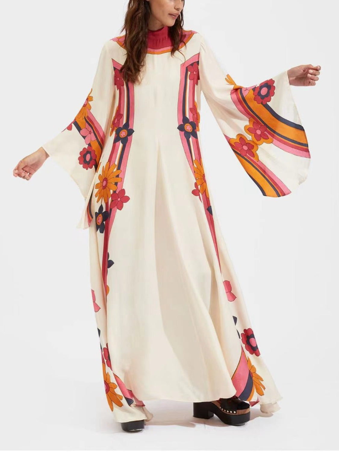 Superbe robe longue en sergé de soie imprimé