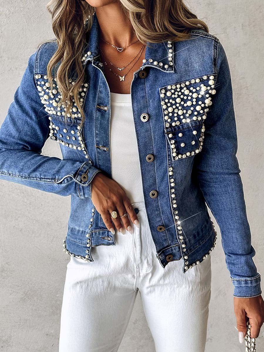 Veste en jean avec décoration en perles et strass 