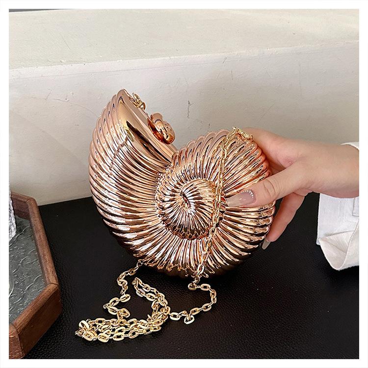 Bolso de caracol de moda