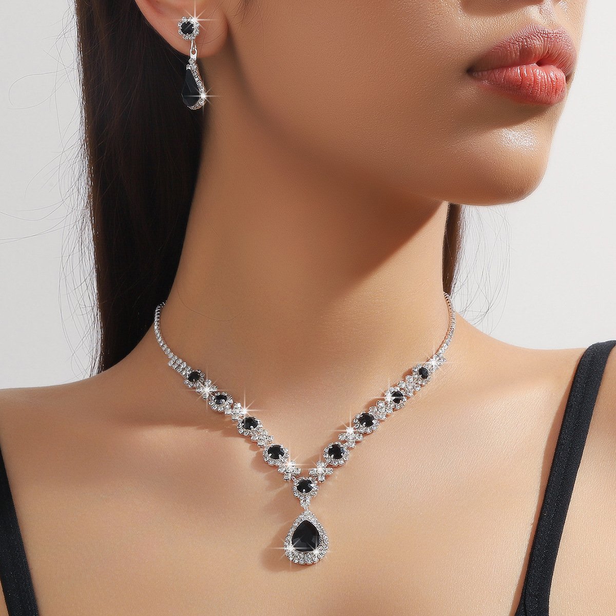 Silver Plated Stand Crystal Jewelry Set