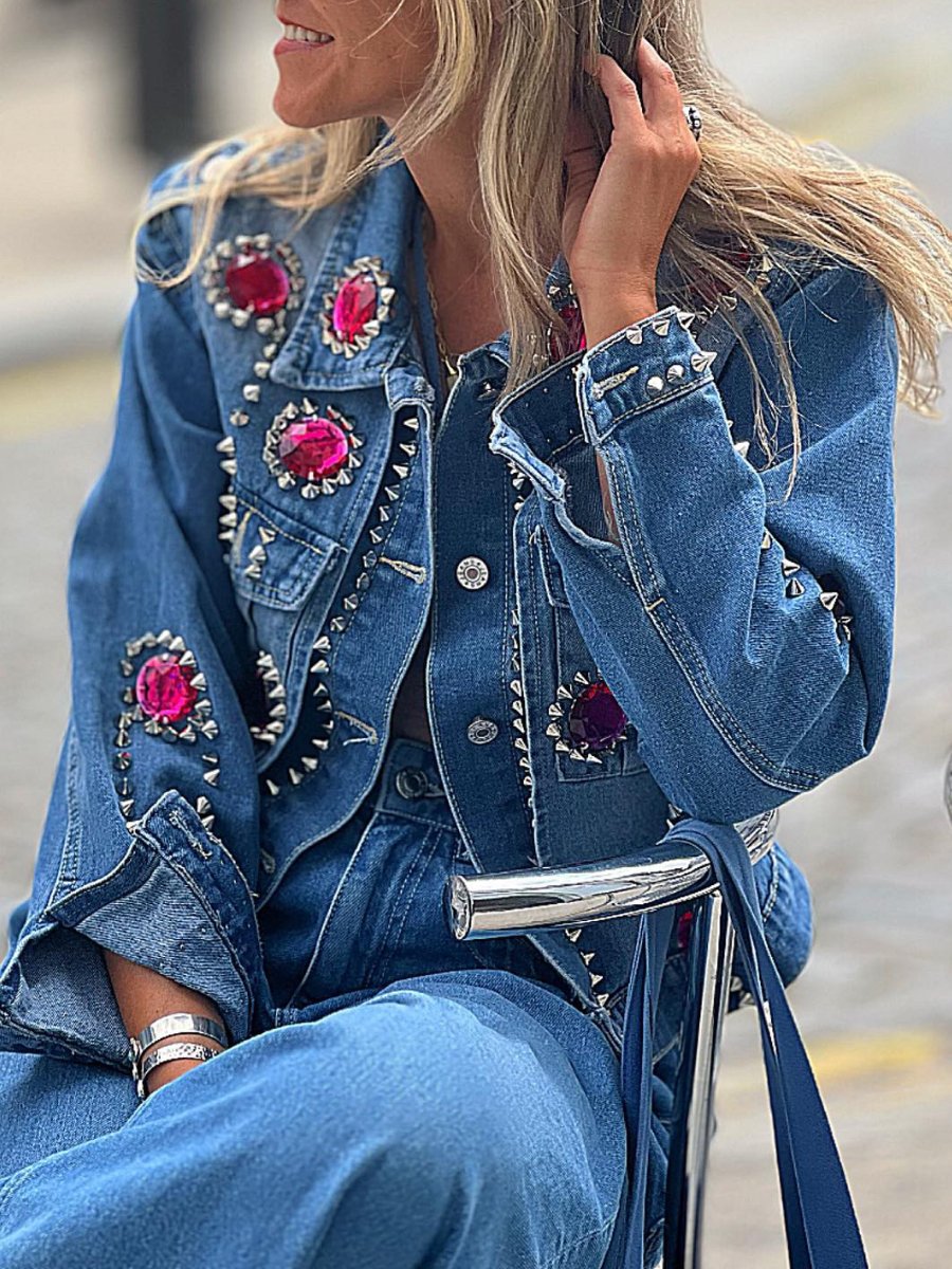 Veste en jean avec perles et strass 