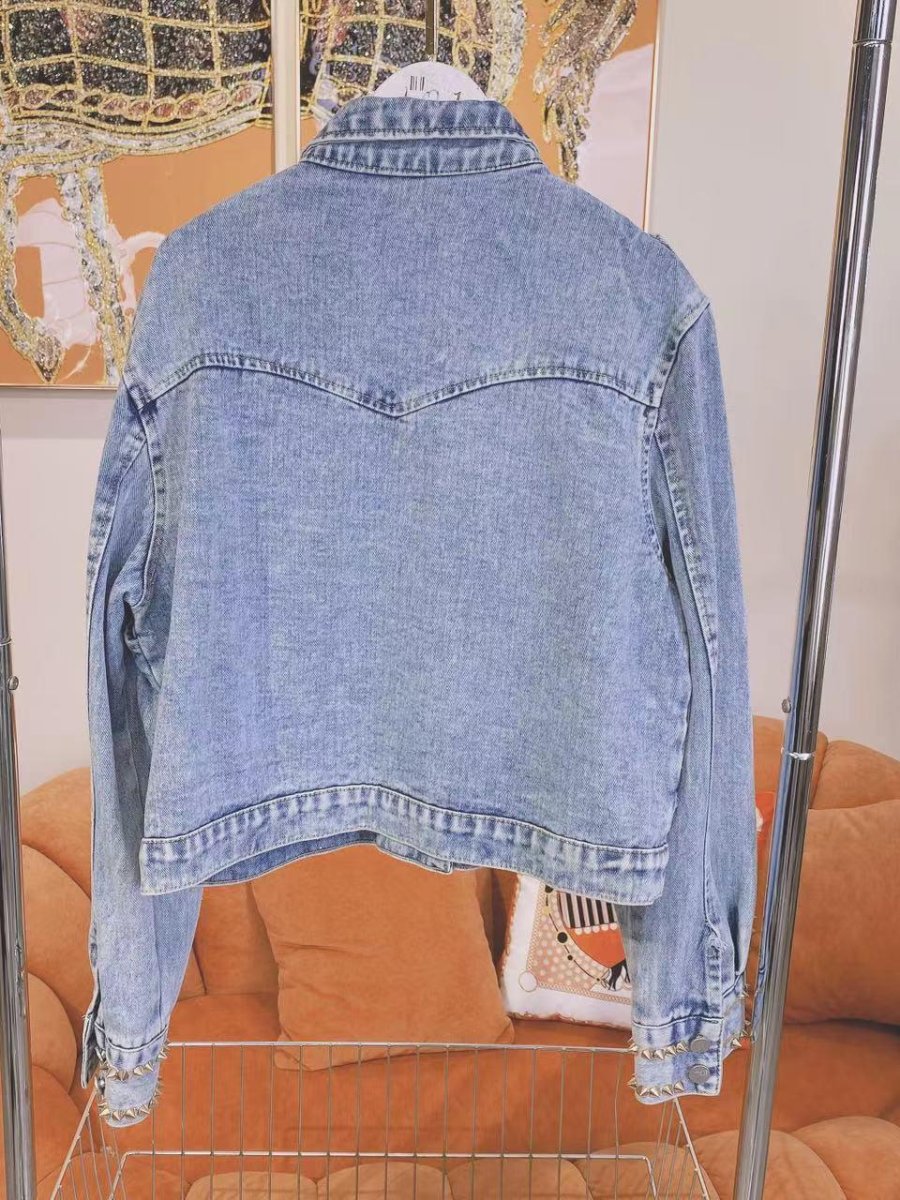 Veste en jean avec perles et strass 