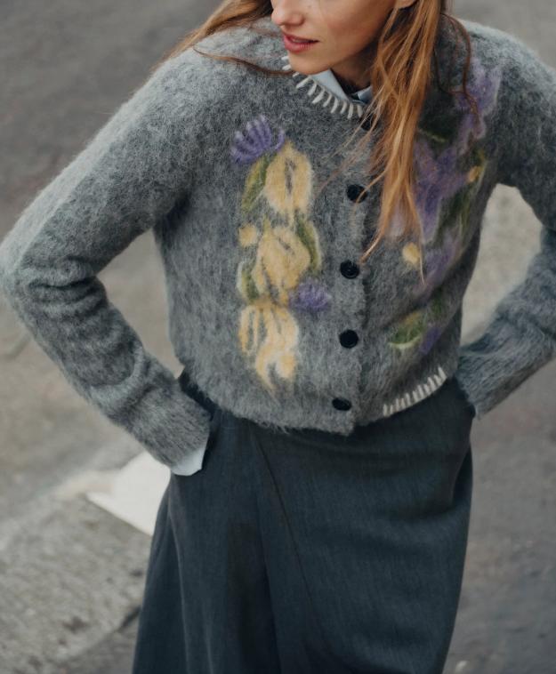 Cardigan en tricot jacquard fleuri 